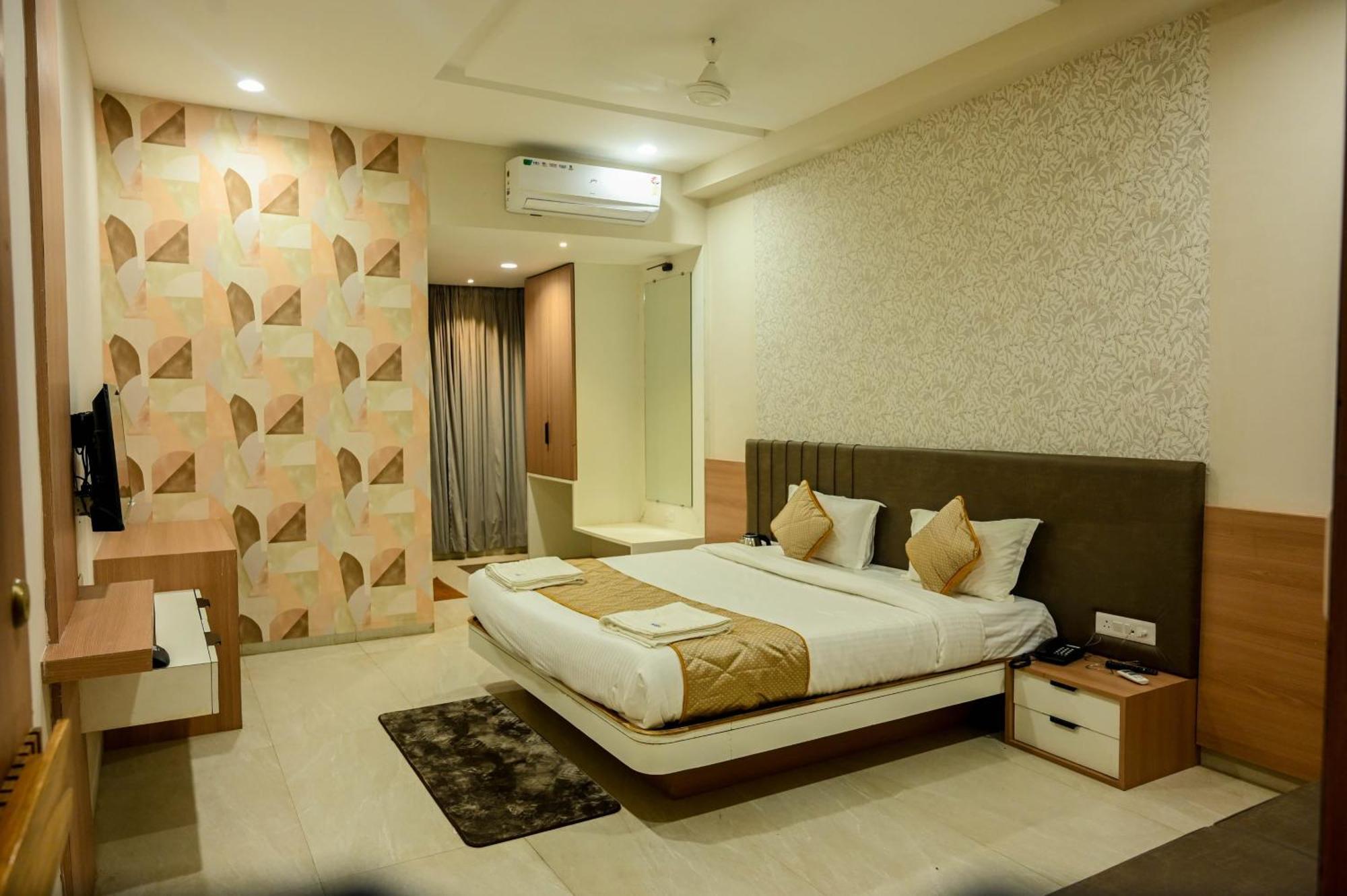Hotel Maa Bhagwati Palace Khandwa Ngoại thất bức ảnh